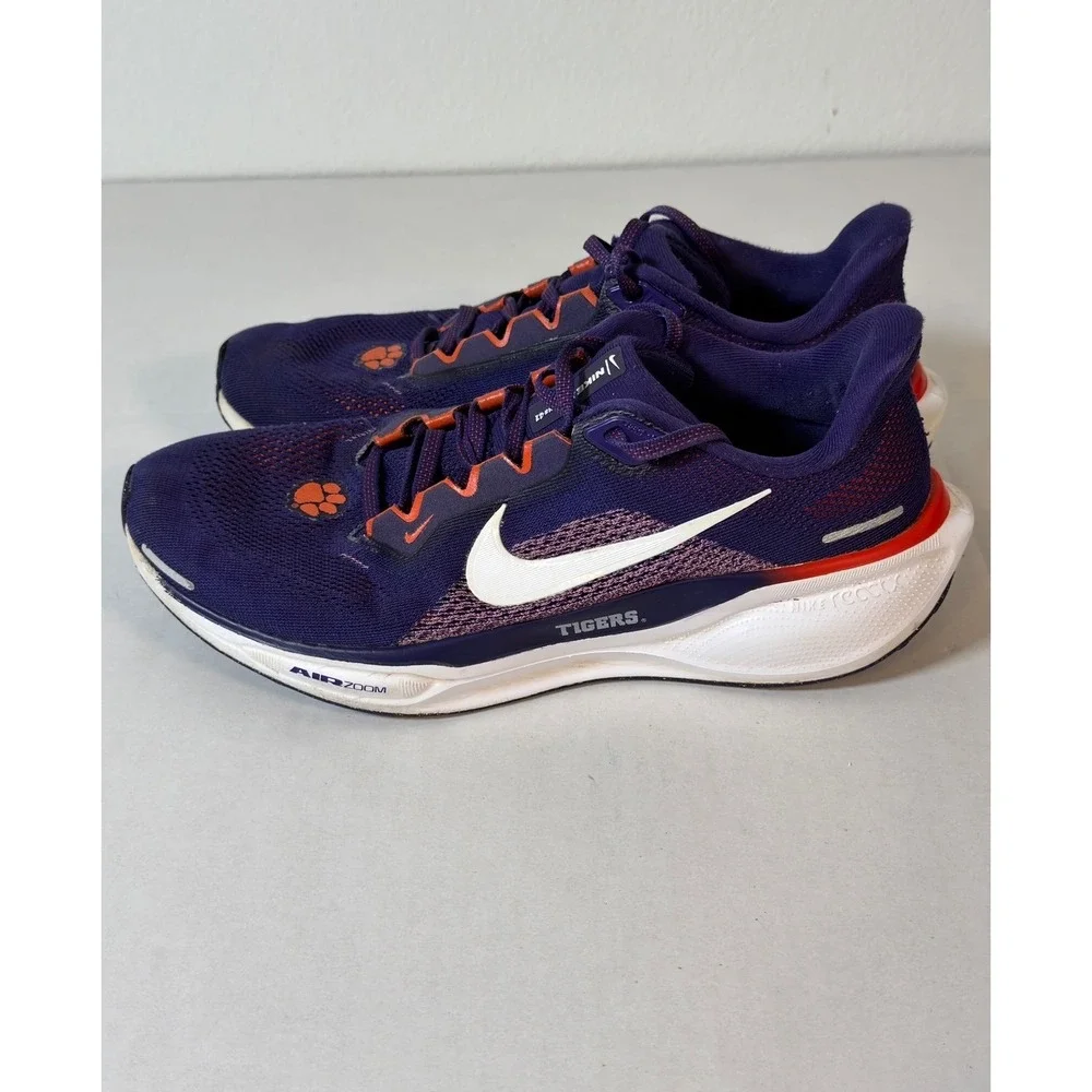 Nike minor pull